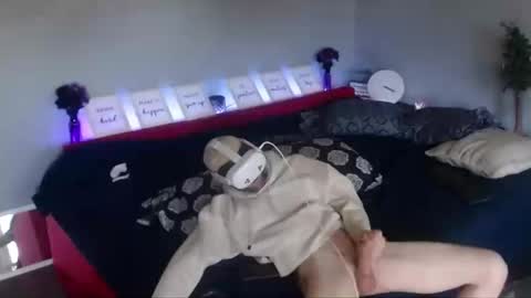 MaxRouger online show from September 25, 2025, 6:00 pm