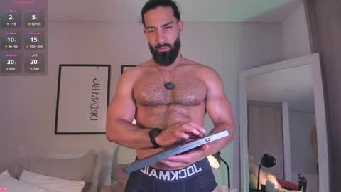 Max online show from February 2, 2026, 11:25 pm