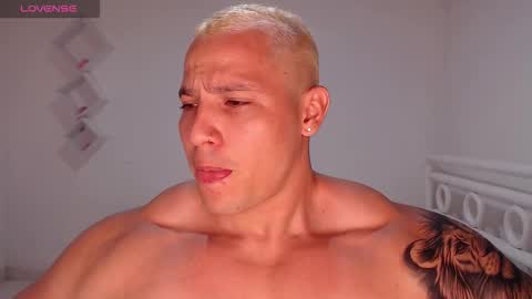 Max online show from October 26, 2025, 3:56 am