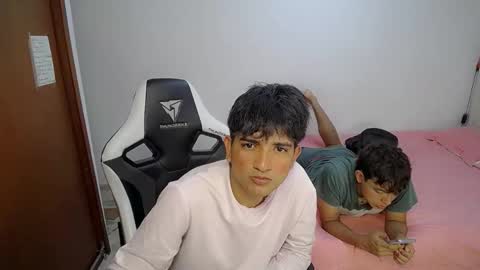 MAX  DAN online show from March 3, 2026, 3:23 am