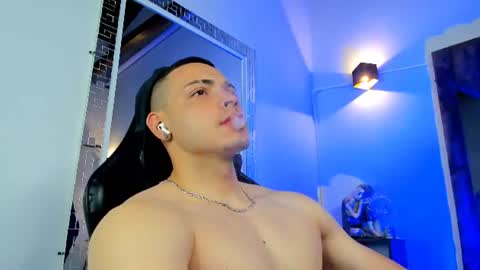 Snapshot of maxwell_dupont chatting on June 13, 2026, 11:24 pm MAX online show from June 13, 2026, 11:24 pm