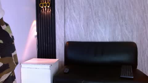 Snapshot of maxwyatt_1 chatting on June 2, 2026, 7:05 pm Max Wyatt online show from June 2, 2026, 7:05 pm