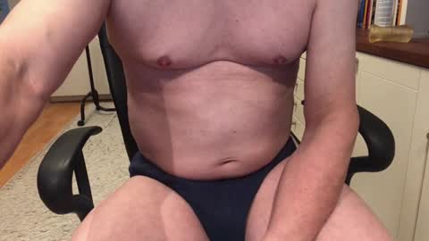 Max online show from October 31, 2025, 7:42 am