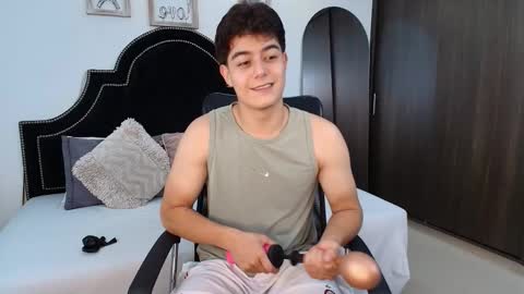 Maxxi online show from September 13, 2025, 1:27 am