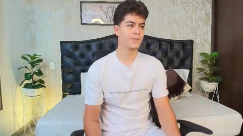 Maxxi online show from September 28, 2025, 3:23 am