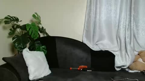 maxxinepetite online show from April 7, 2026, 1:11 pm