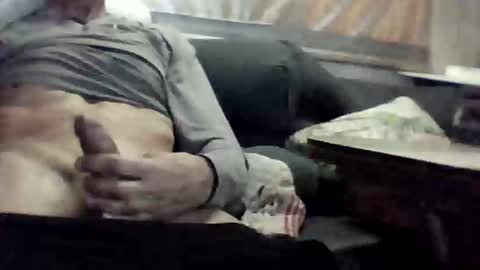 maxxoufr online show from December 18, 2024, 8:25 pm