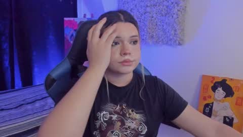 Snapshot of maxxxine_ chatting on December 8, 2024, 8:41 am Maxine Minx online show from December 8, 2024, 8:41 am