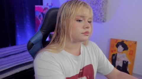 Snapshot of maxxxine_ chatting on December 31, 2024, 10:56 pm Maxine Minx online show from December 31, 2024, 10:56 pm