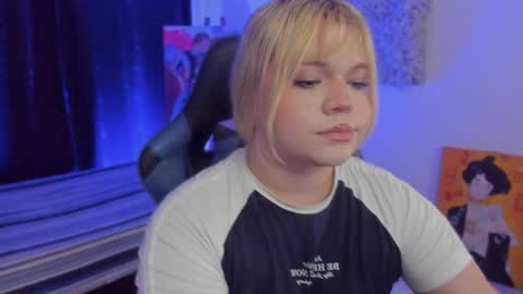 Snapshot of maxxxine_ chatting on January 4, 2025, 10:38 am Maxine Minx online show from January 4, 2025, 10:38 am