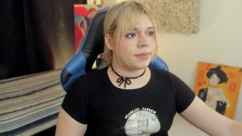 Snapshot of maxxxine_ chatting on January 9, 2025, 6:27 am Maxine Minx online show from January 9, 2025, 6:27 am