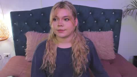 Snapshot of maxxxine_ chatting on January 14, 2025, 11:31 am Maxine Minx online show from January 14, 2025, 11:31 am