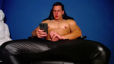 Snapshot of maxxxpowerful chatting on January 16, 2026, 2:48 am maxxxpowerful online show from January 16, 2026, 2:48 am