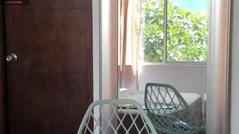 Victoria online show from April 18, 2026, 7:07 pm