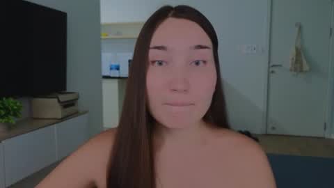 Dani and May online show from June 30, 2026, 7:42 am