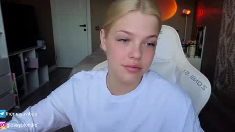 Maya online show from April 23, 2026, 3:41 am