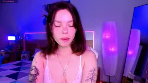 Snapshot of maya_hansen chatting on July 3, 2026, 2:40 am MAYA online show from July 3, 2026, 2:40 am