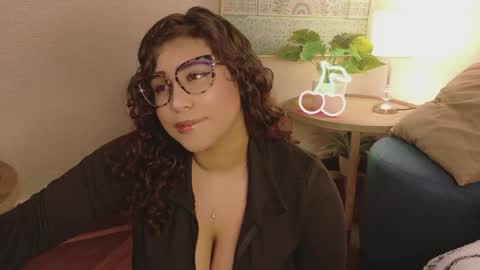 maya_house online show from April 22, 2026, 5:10 am