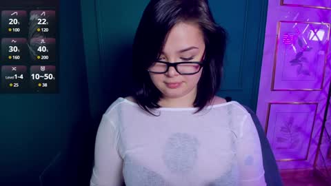 Woman online show from December 3, 2024, 5:12 pm