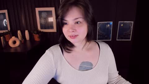 Woman online show from December 19, 2024, 2:24 pm