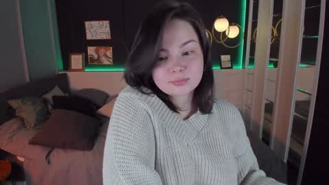 Woman online show from February 3, 2025, 2:02 pm