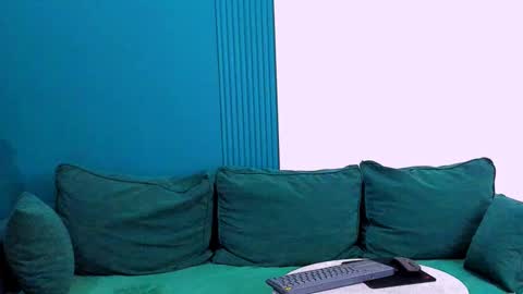 Maya online show from February 11, 2025, 2:46 pm