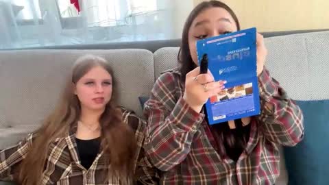 Snapshot of mayababycouplee chatting on February 4, 2026, 5:35 am Luna Mira online show from February 4, 2026, 5:35 am