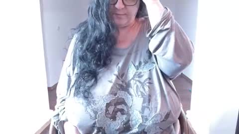 Maya online show from April 21, 2026, 7:03 am