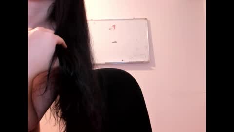 mayaduval online show from November 10, 2025, 10:31 pm