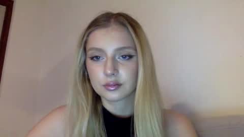 mayaflirt online show from February 27, 2026, 5:02 pm