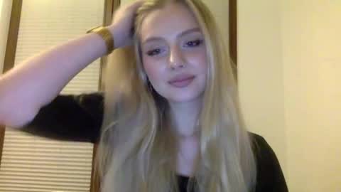 Snapshot of mayaflirt chatting on May 12, 2026, 8:28 pm mayaflirt online show from May 12, 2026, 8:28 pm