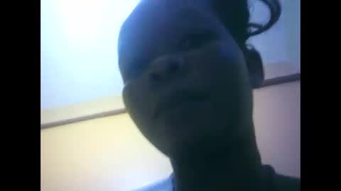Snapshot of mayah_sexy chatting on April 3, 2026, 7:28 am mayah_sexy online show from April 3, 2026, 7:28 am