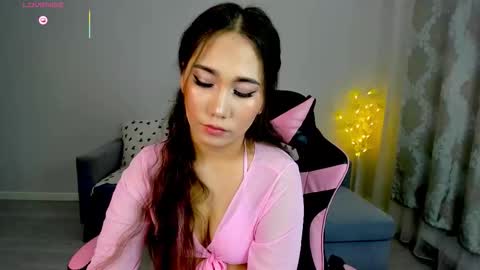 Mia online show from February 21, 2026, 1:45 pm