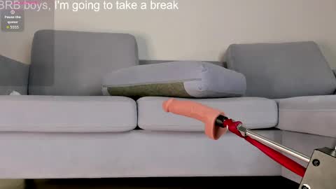 Mia online show from April 18, 2026, 7:58 pm