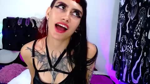 mayaredd online show from January 30, 2025, 3:33 am