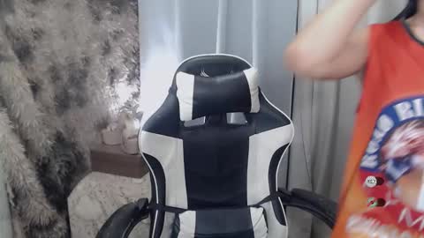 mayasally_ online show from February 17, 2026, 10:01 am