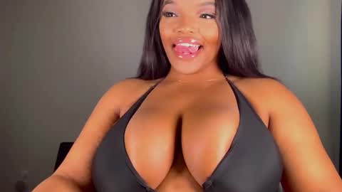 MayBabi online show from January 26, 2025, 3:25 pm