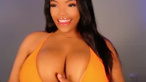 MayBabi online show from November 22, 2025, 12:15 pm