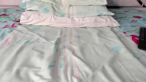 Maybelline69 online show from October 8, 2025, 7:55 pm