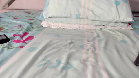 Maybelline69 online show from April 18, 2026, 8:42 pm