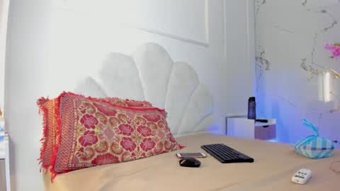 mayevanss online show from November 14, 2025, 7:56 pm