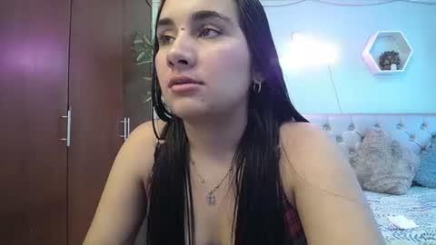 Snapshot of maylin_hornyy19 chatting on July 7, 2026, 7:23 am Maylin online show from July 7, 2026, 7:23 am