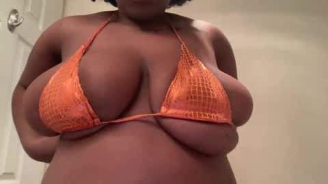 mayluvsu online show from January 17, 2026, 9:47 am