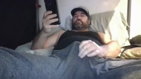 Snapshot of mayoramx chatting on February 14, 2026, 3:31 pm Dad bod 43 online show from February 14, 2026, 3:31 pm