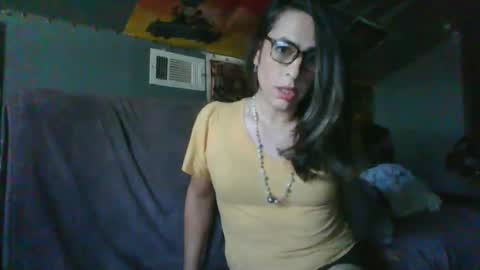 diana doll online show from October 17, 2025, 8:11 pm
