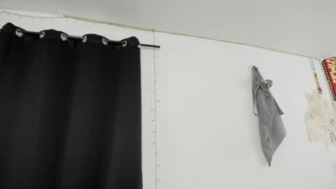 mazikeen_18 online show from December 9, 2024, 3:22 pm