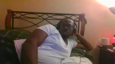 Snapshot of mbsupreme chatting on September 11, 2025, 5:18 am Mark online show from September 11, 2025, 5:18 am