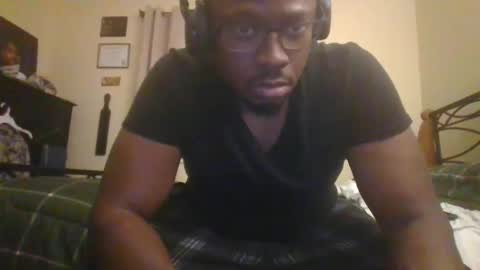 Snapshot of mbsupreme chatting on September 12, 2025, 6:02 am Mark online show from September 12, 2025, 6:02 am