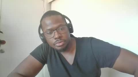 Snapshot of mbsupreme chatting on September 12, 2025, 6:08 pm Mark online show from September 12, 2025, 6:08 pm