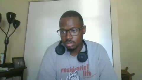 Snapshot of mbsupreme chatting on September 29, 2025, 8:57 pm Mark online show from September 29, 2025, 8:57 pm